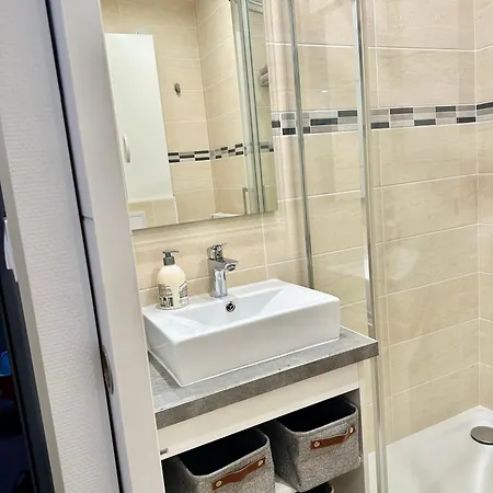 Le Refuge Du Bord De 2 Pers- Avec Parking A 500m De La Апартаменты *